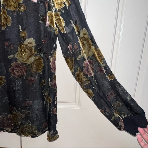A New Day Sheer Velvet Floral Long Sleeve Blouse Size Large - Picture 6 of 9